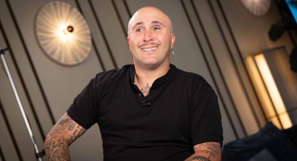 Kiko Rivera sonriente durante una entrevista