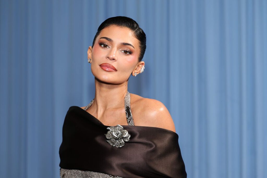 Kylie Jenner posa con uno de sus vestidos en Instagram